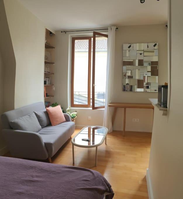 Studio Calme Et Ensoleille Entierement Renove Parigi Esterno foto