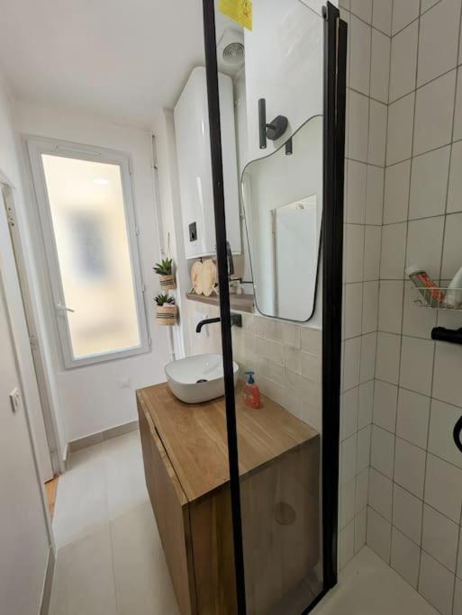Studio Calme Et Ensoleille Entierement Renove Parigi Esterno foto